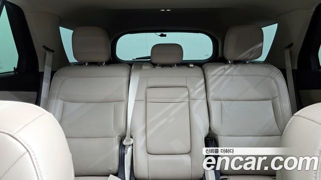 Ford Explorer 2021 — photo 27