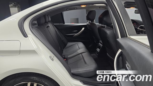 BMW 3-Series 2015 — photo 11