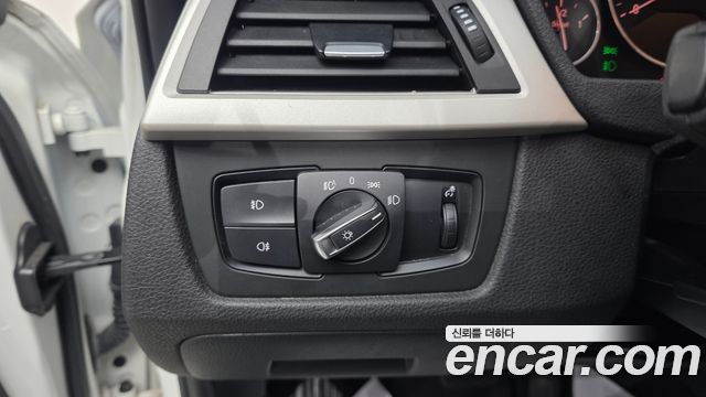 BMW 3-Series 2015 — photo 14