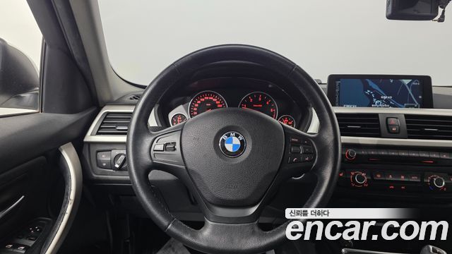 BMW 3-Series 2015 — photo 17