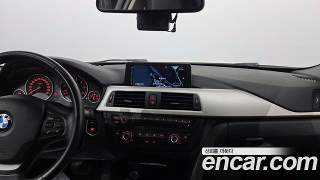 BMW 3-Series 2015 — photo 18