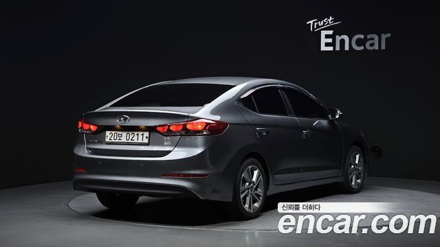 Hyundai AVANTE 2017 — photo 2