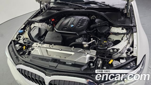 BMW 3-Series 2021 — photo 6