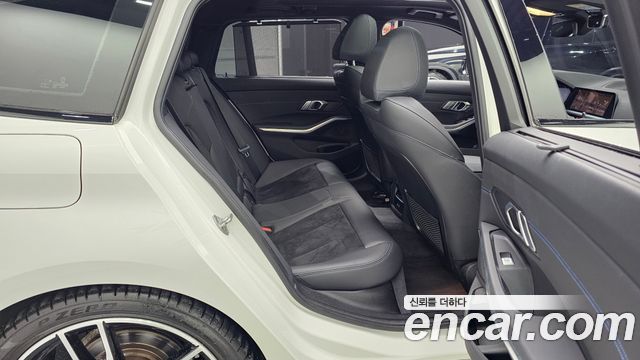 BMW 3-Series 2021 — photo 12