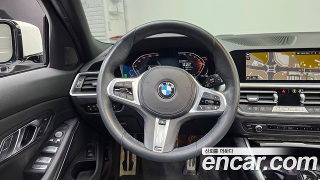 BMW 3-Series 2021 — photo 13