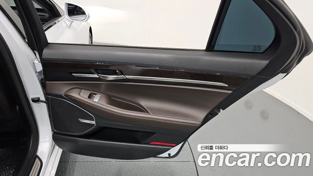 Genesis EQ900 2018 — photo 15