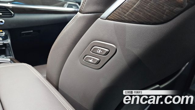 Genesis EQ900 2018 — photo 28
