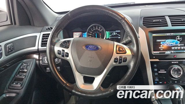 Ford Explorer 2014 — photo 11