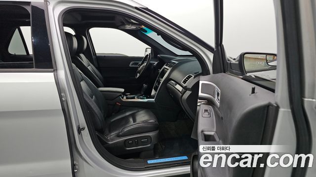 Ford Explorer 2014 — photo 18