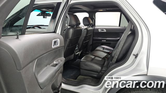 Ford Explorer 2014 — photo 19