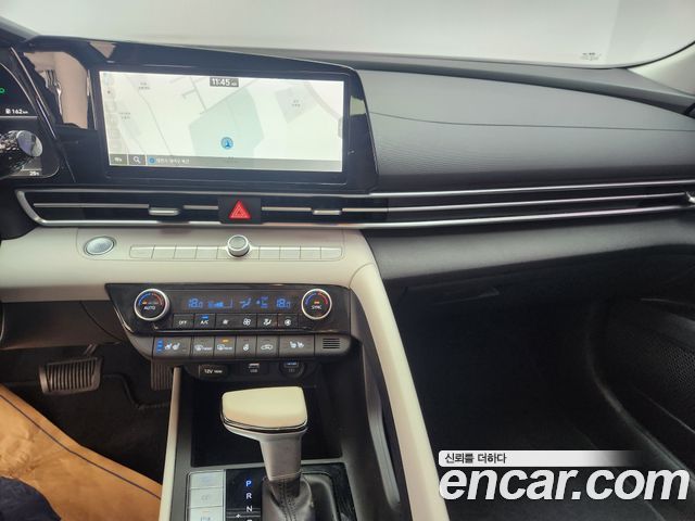 Hyundai AVANTE 2021 — photo 16