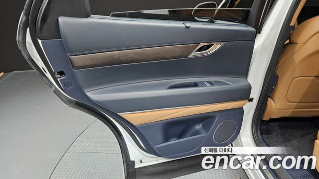 Genesis GV80 2020 — photo 15