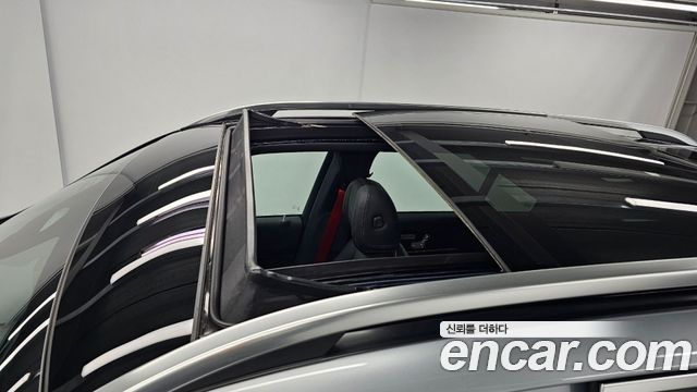 Mercedes-Benz GLE-Class 2025 — photo 12