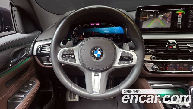 BMW Gran Turismo 2023 — photo 14