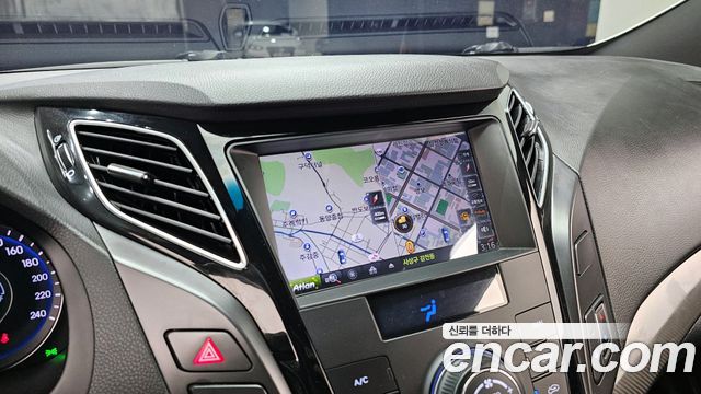 Hyundai i40 2016 — photo 30
