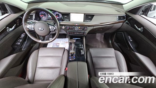 Kia K7 2018 — photo 10