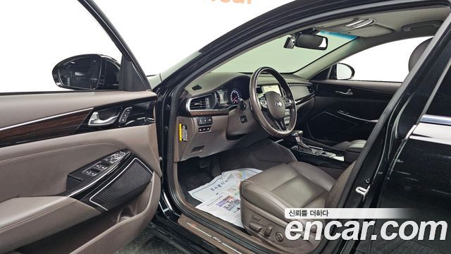 Kia K7 2018 — photo 13