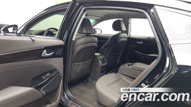 Kia K7 2018 — photo 17