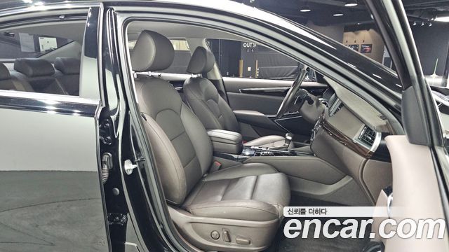 Kia K7 2018 — photo 18