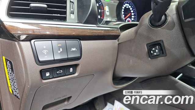 Kia K7 2018 — photo 20
