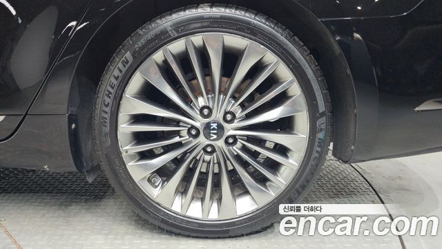 Kia K7 2018 — photo 7