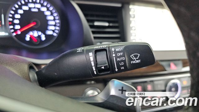 Kia K7 2018 — photo 27
