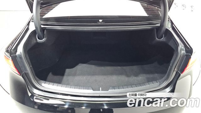 Kia K7 2018 — photo 29