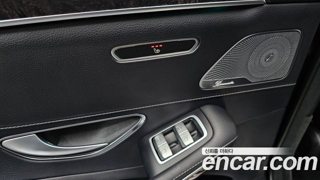 Mercedes-Benz S-Class 2019 — photo 18
