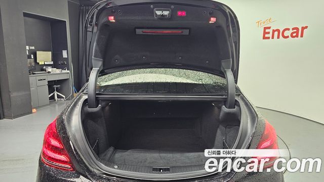 Mercedes-Benz S-Class 2019 — photo 20
