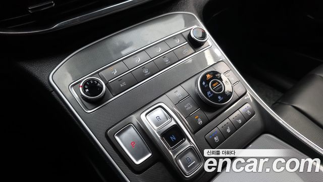Hyundai Santafe 2021 — photo 12