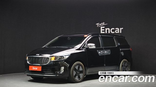 Kia Canival 2018 — photo 1