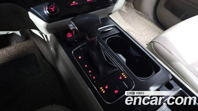 Kia Canival 2018 — photo 9