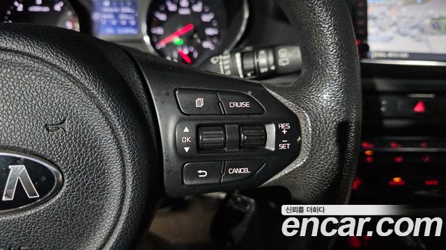 Kia Canival 2018 — photo 16