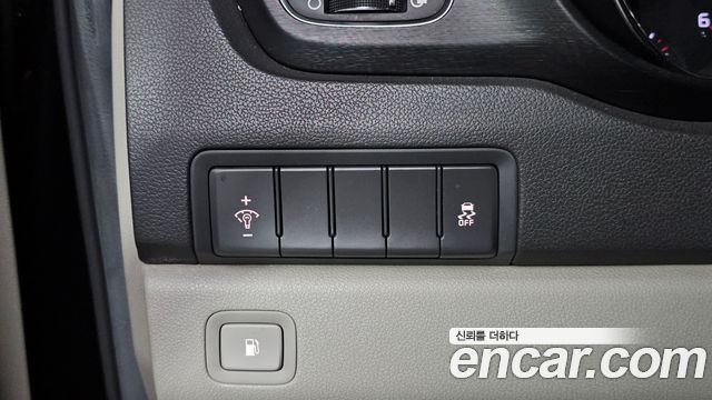 Kia Canival 2018 — photo 18