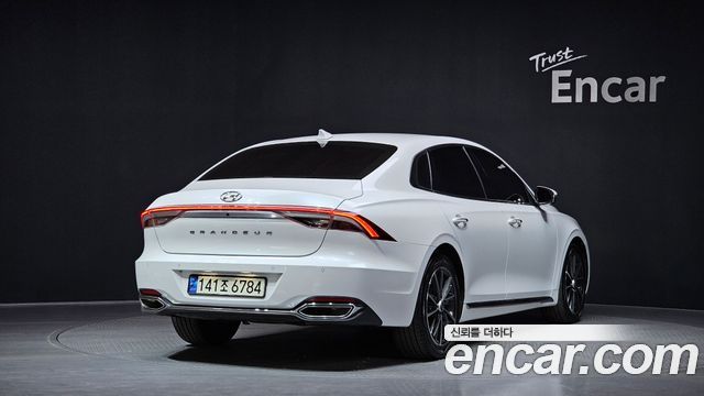 Hyundai Grandeur 2022 — photo 2