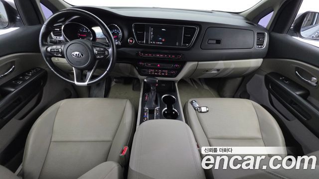 Kia Canival 2019 — photo 10