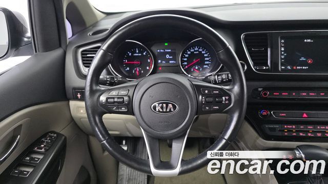Kia Canival 2019 — photo 19