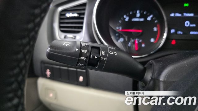 Kia Canival 2019 — photo 20