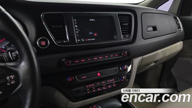 Kia Canival 2019 — photo 21