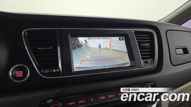 Kia Canival 2019 — photo 22