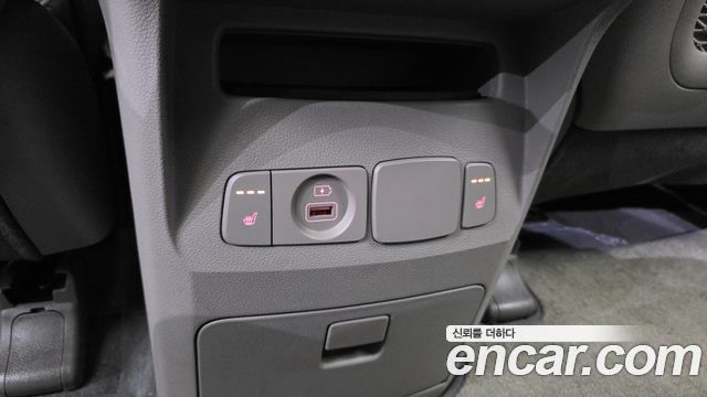 Kia Canival 2019 — photo 24