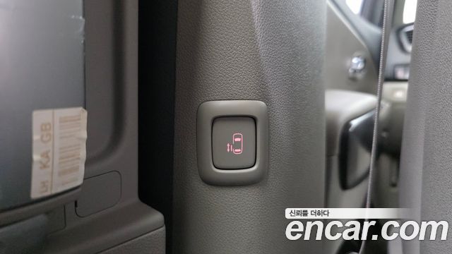 Kia Canival 2019 — photo 25