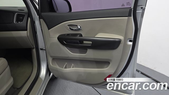 Kia Canival 2019 — photo 15