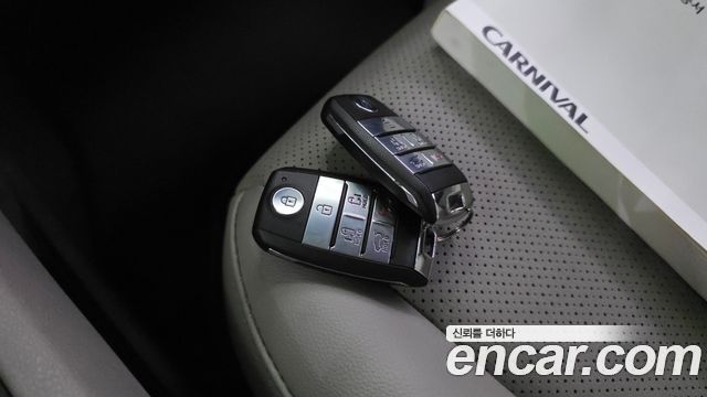 Kia Canival 2019 — photo 29