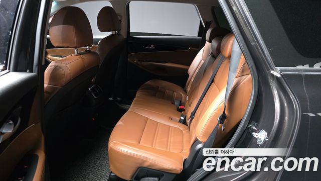 Kia Sorento 2019 — photo 16