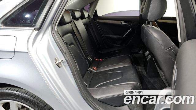 Audi A4 2015 — photo 11