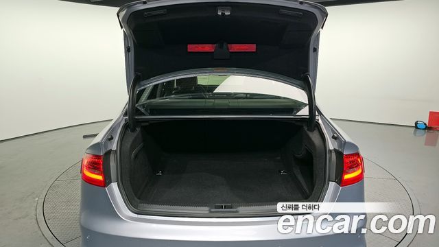 Audi A4 2015 — photo 20