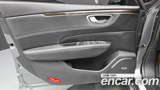 Renault Korea SM6 2019 — photo 14