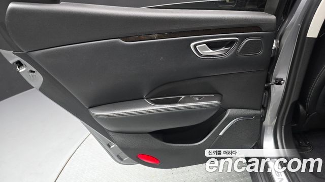 Renault Korea SM6 2019 — photo 15