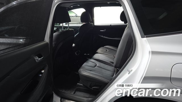 Hyundai Santafe 2022 — photo 11